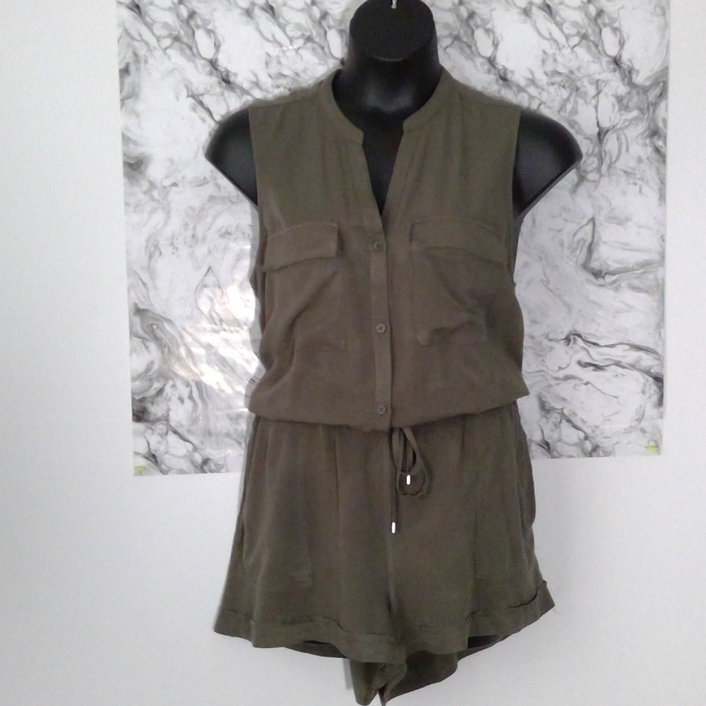 Mossimo Rompers in Black - Picture 2 of 4